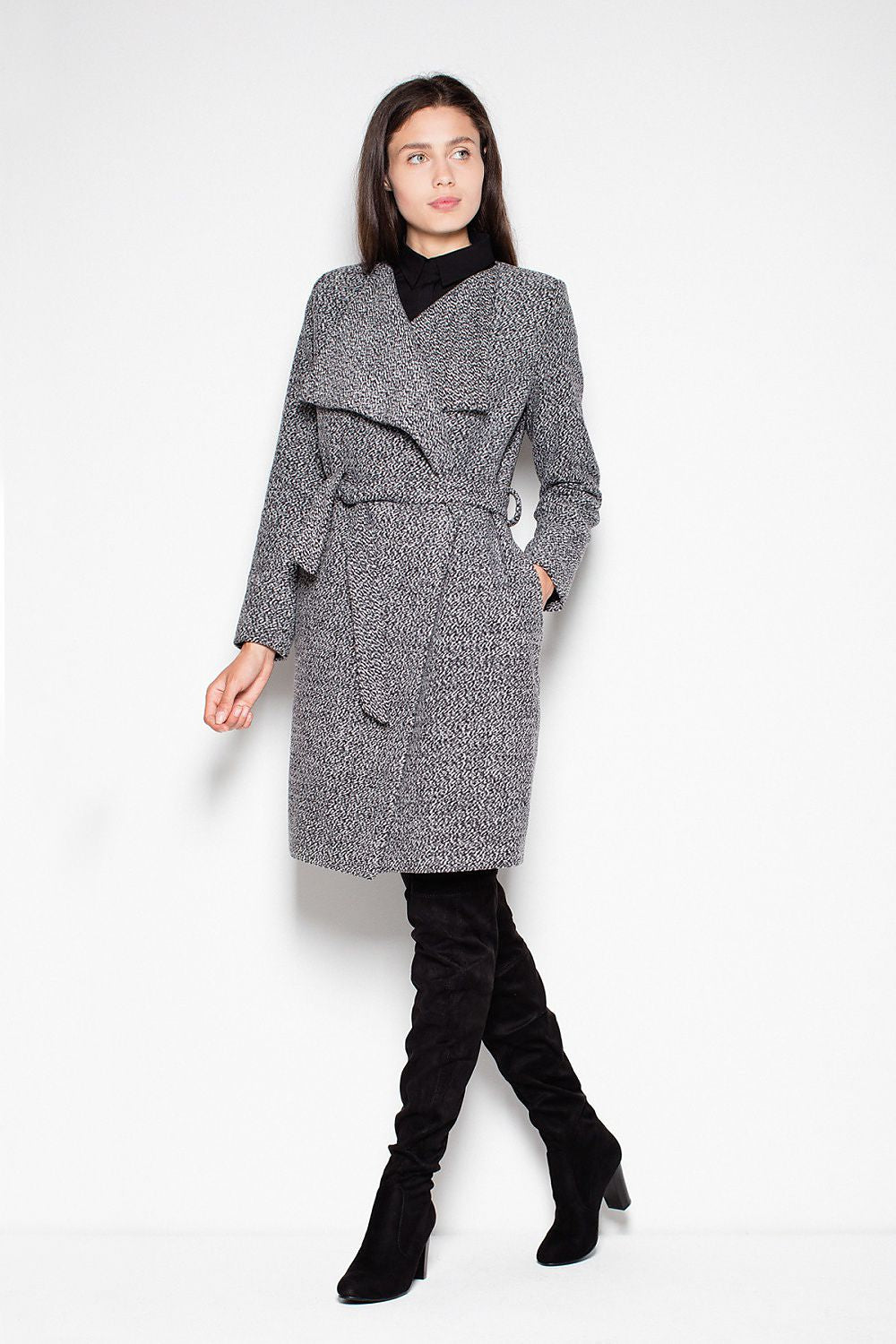 Coat model 111795 Venaton Venaton