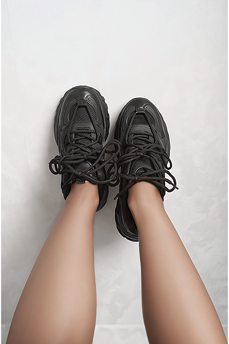 Lace-up Front Chunky Trainers Moda