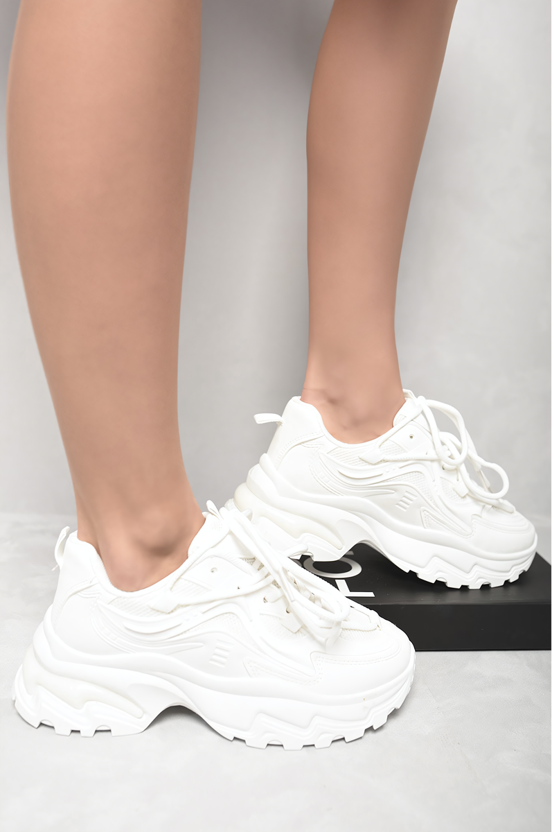 Lace-up Front Chunky Trainers Moda