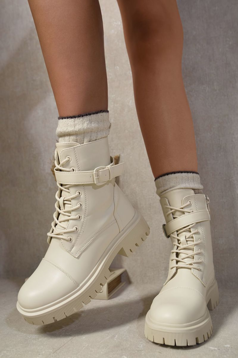 Lace Up Buckle Chunky Combat Boots Moda