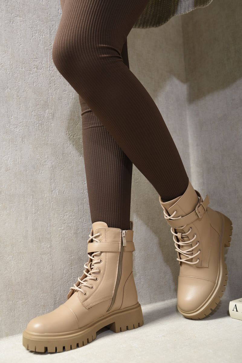 Lace Up Buckle Chunky Combat Boots Moda