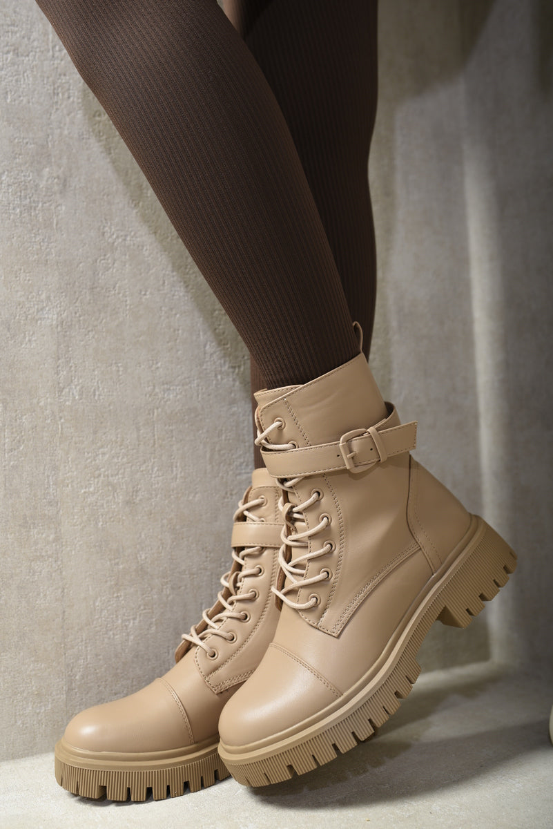 Lace Up Buckle Chunky Combat Boots Moda