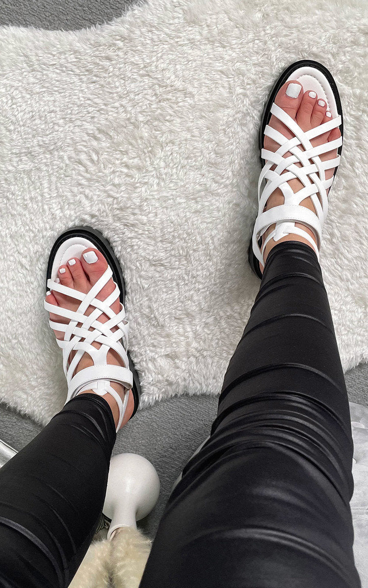 Strappy Sandals Moda