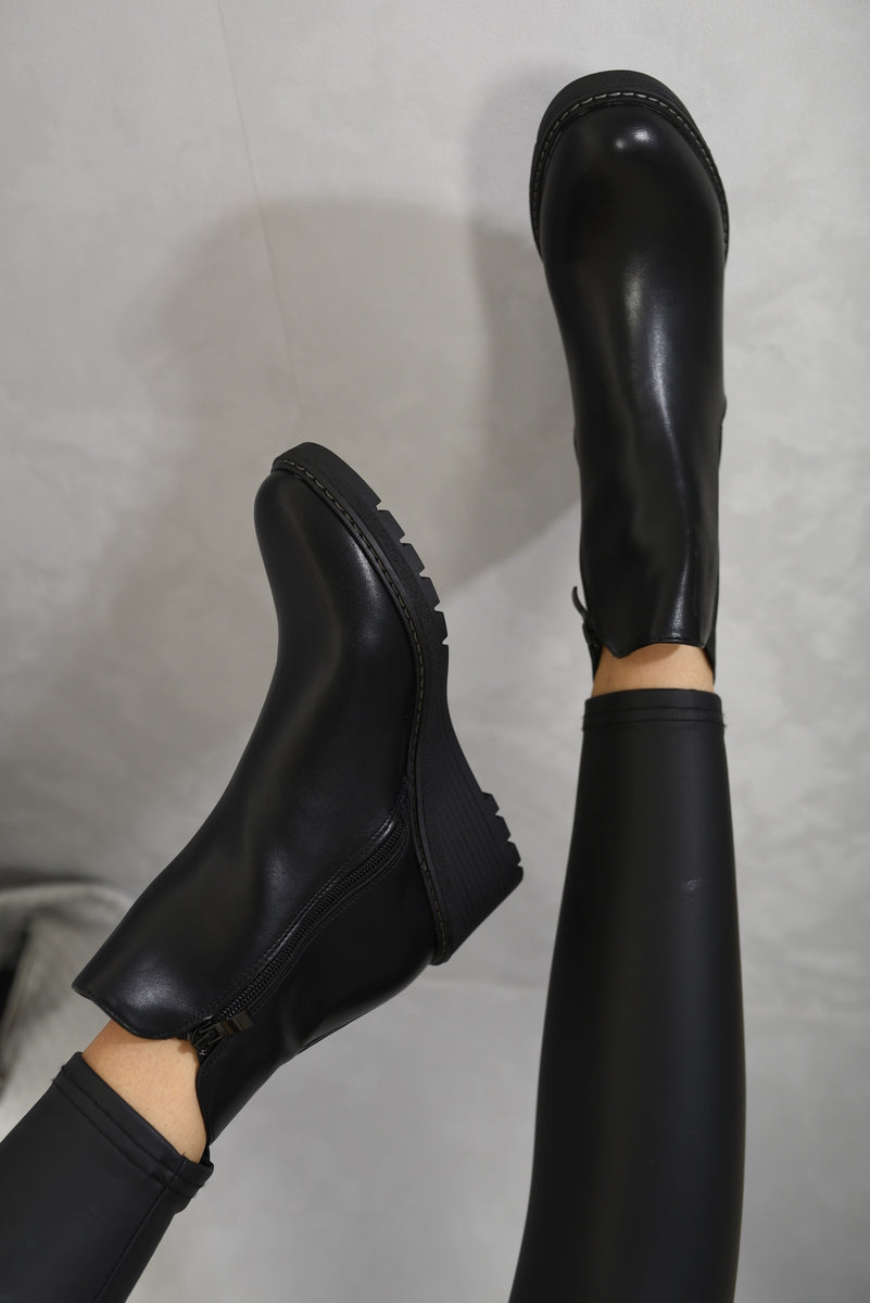 Low Wedge Ankle Boots Moda