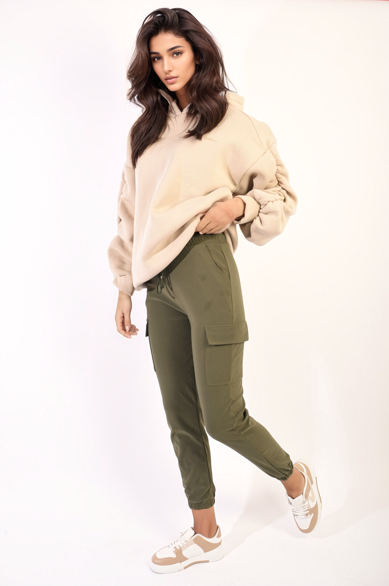 Cargo Pocket Trouser with Drawstring Moda