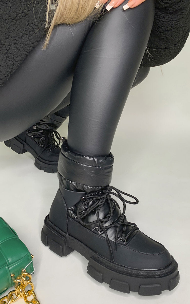 Padded Lace Up Chunky Sole Snow Boots Moda