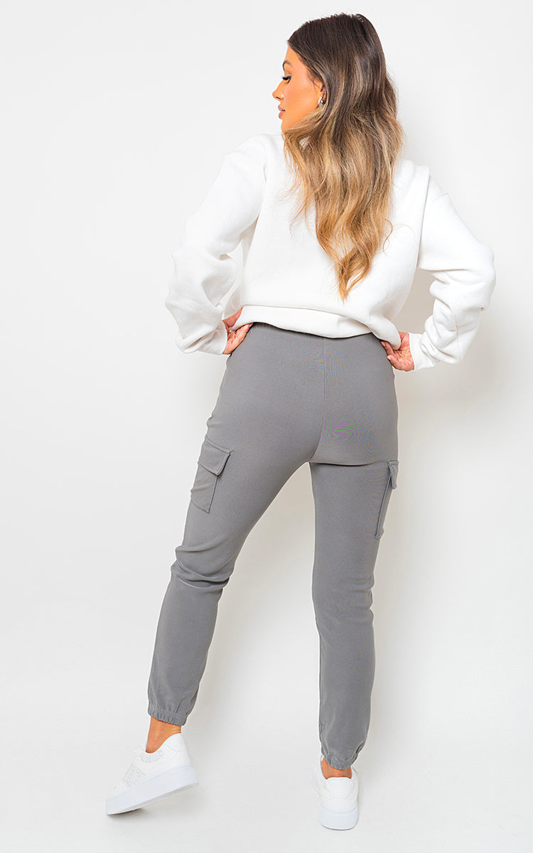 Cargo Pocket Trouser with Drawstring Moda