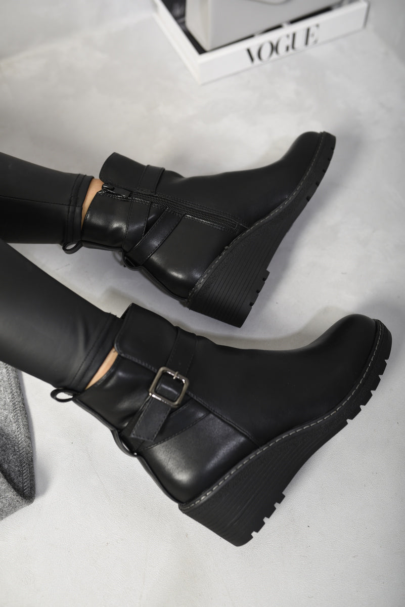 Side Zip Low Wedge Chelsea Ankle Boots Moda