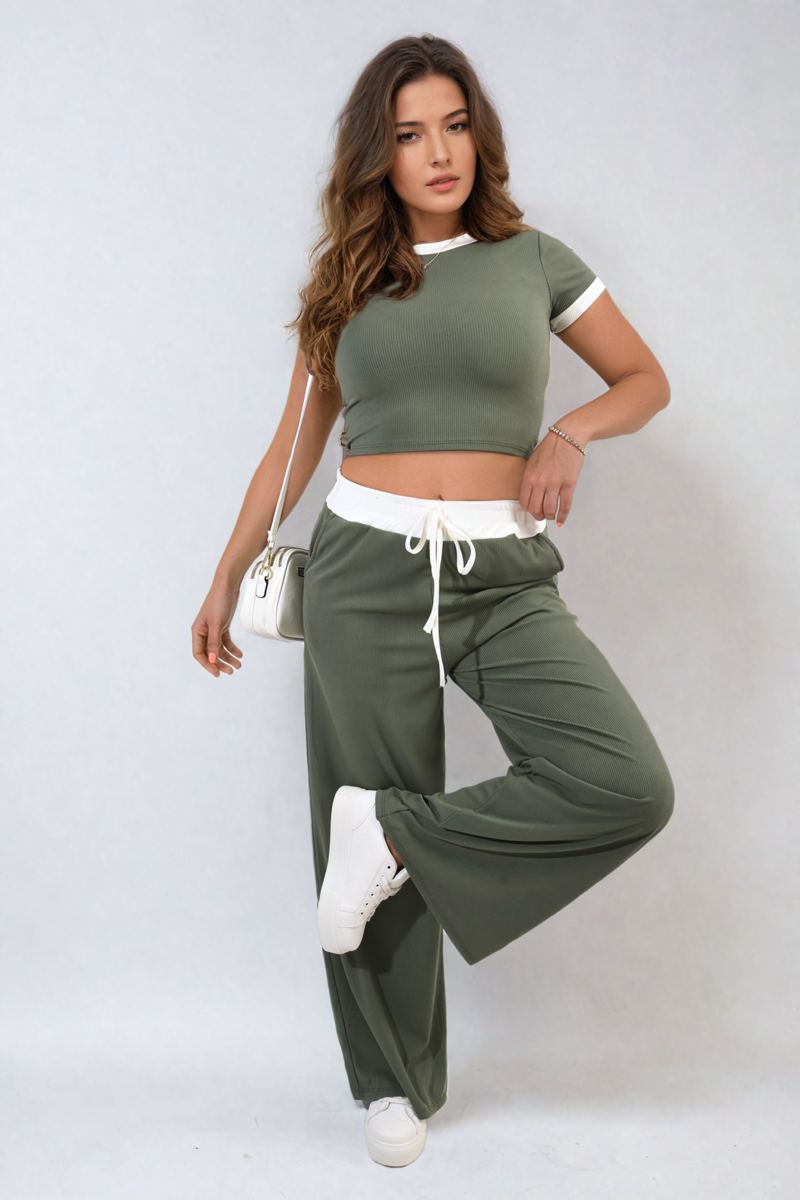 Contrasting Trim Crop Top and Trousers Co-ord Set Moda