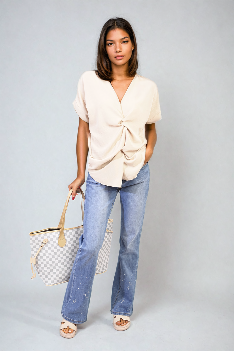 V-Neck Twist Front Top Moda