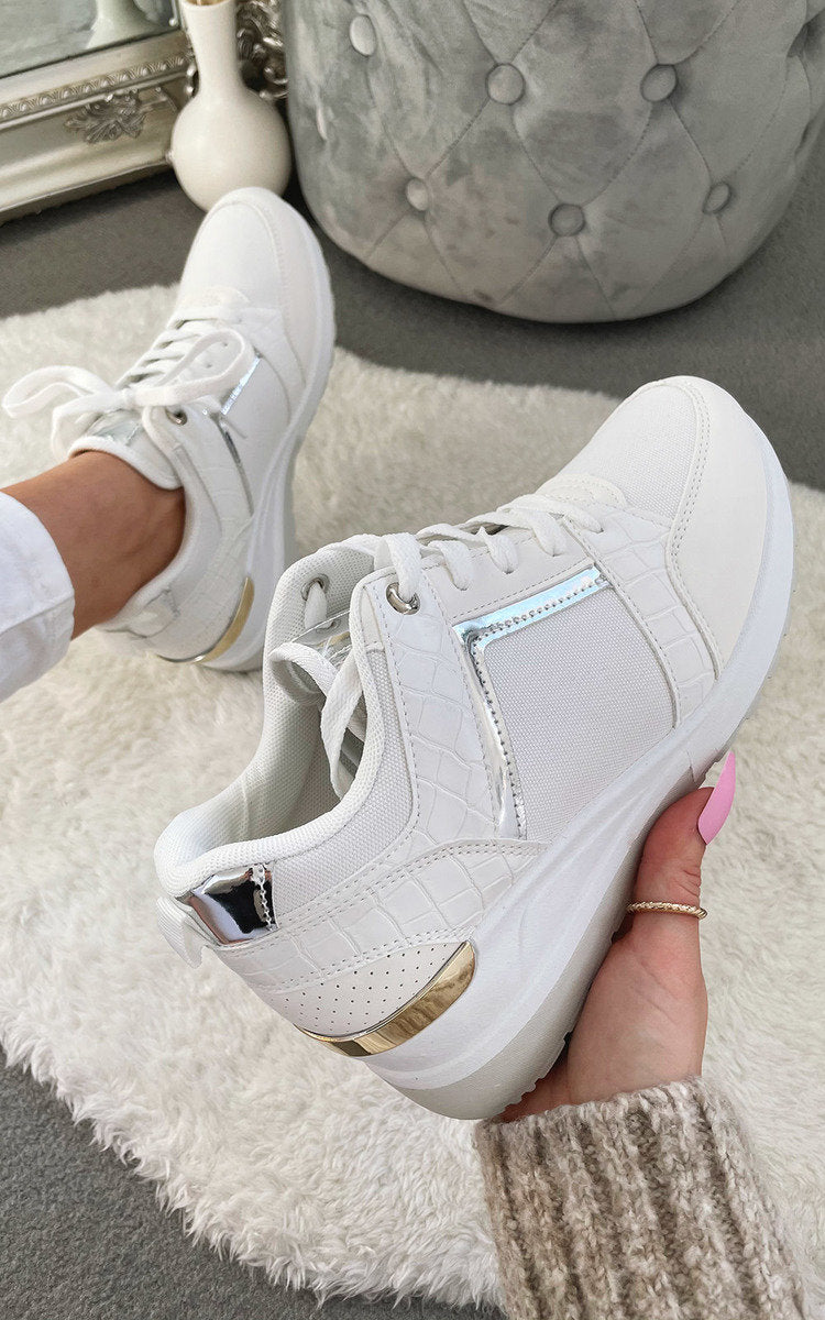 Lace Up Trainers Moda