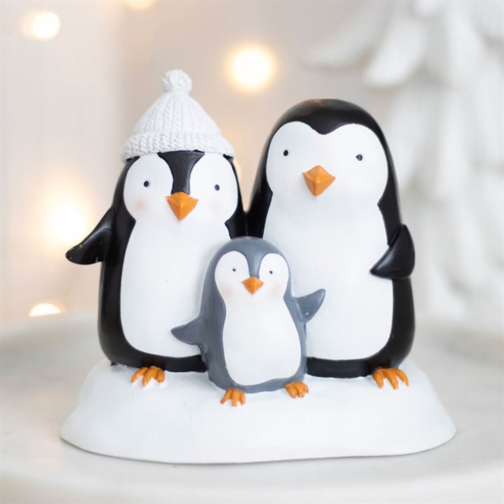 Penguin Family Resin Ornament N/A