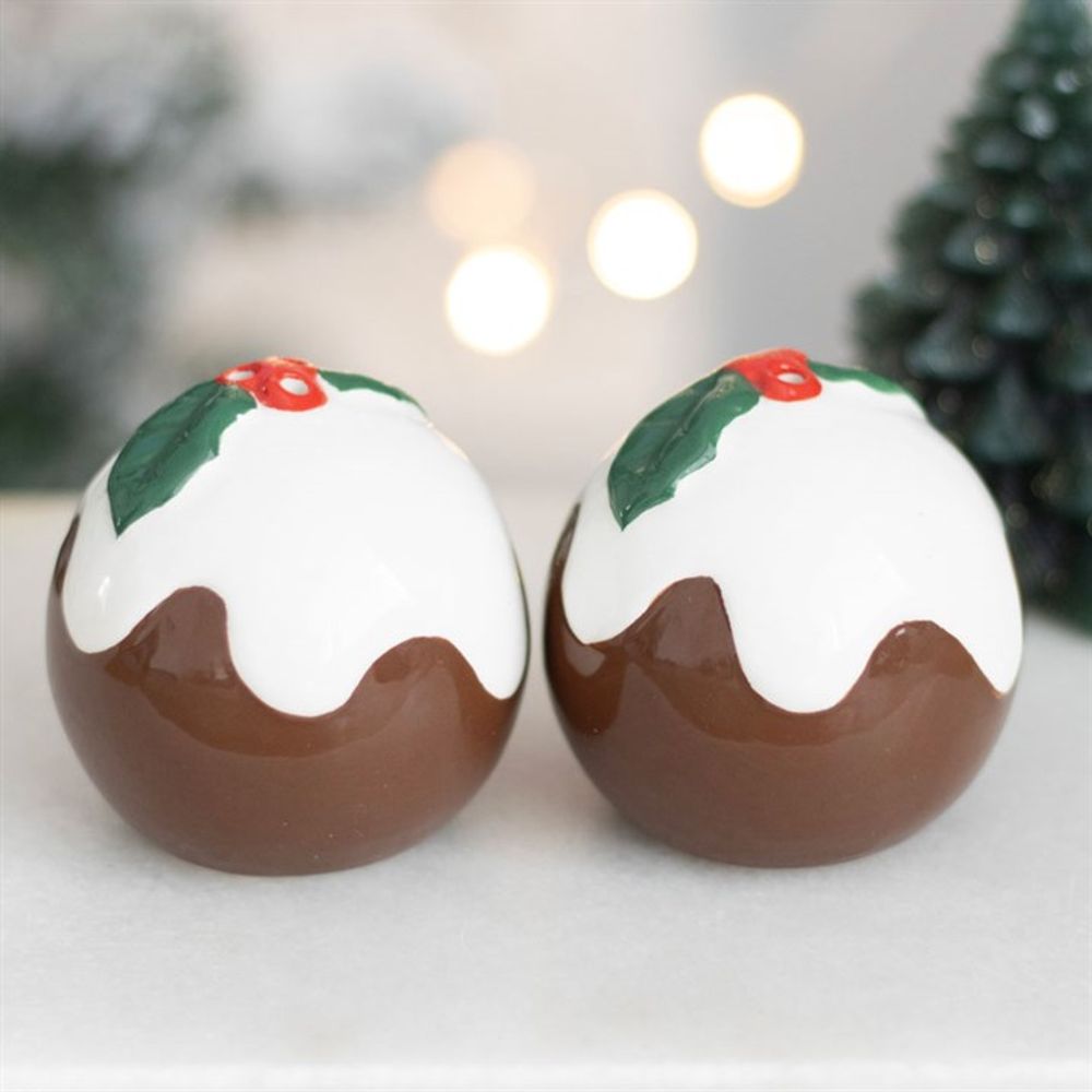 Christmas Pudding Salt and Pepper Shakers N/A