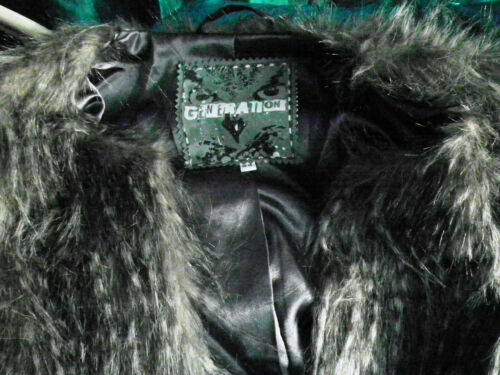 Faux Fur very Shaggy Jacket,owl feather style lined, gorgeus item.size8/10uk. Feather