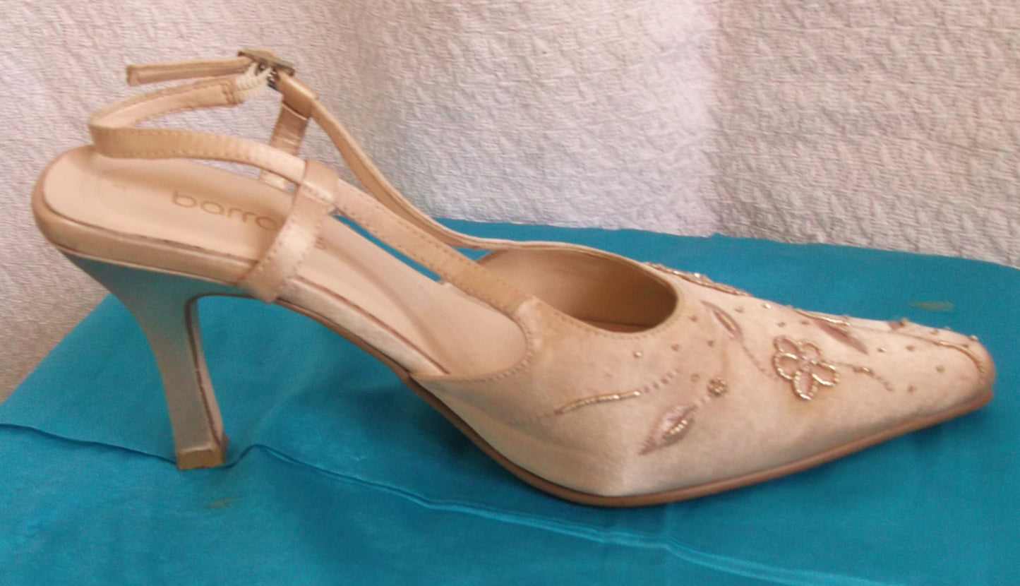 Exquisite cream satin strappy shoes Size 4 "Barretts "Label. Embroidered detailing& beadwork. low heels. Wonkey Donkey Bazaar